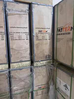 Pattern 51.2V 350Ah 17.92kWh LiFePO4 Lithium Solar Battery