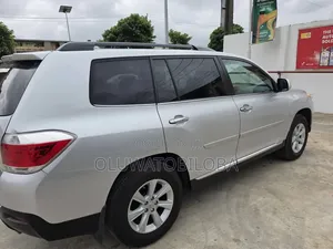 Toyota Highlander 2012 Silver