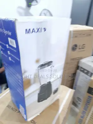 Maxi Fruit Juice and Smoothie Blender