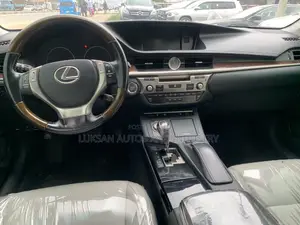 Lexus ES 350 FWD 2015 Gray