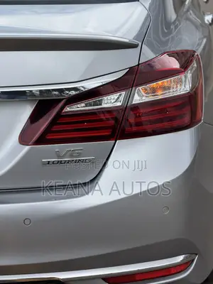 Honda Accord Touring V6 4dr Sedan FWD (3.5L 6cyl 6A) 2017 Silver
