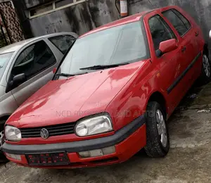 Volkswagen Golf 1999 Red