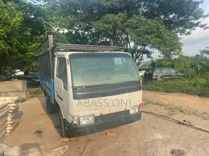 Nissan Cabstar Truck 2002 White