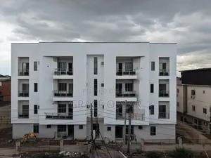 3bdrm Apartment in Lagos Island / Lagos Island for sale