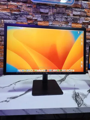 LG UltraFine 22inch Monitor IPS display.it Connects via USB-C