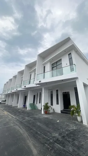 4bdrm Townhouse/Terrace in Abraham Adesanya for sale