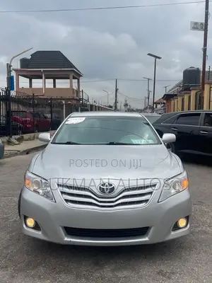 Toyota Camry XLE V6 4dr Sedan (3.5L 6cyl 6AM) 2010 Silver