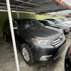 Toyota Highlander 3.5L 4WD 2013 Gray