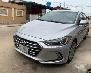 Hyundai Elantra 2017 Silver
