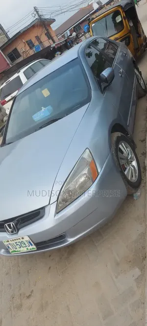 Honda Accord 2005 Silver