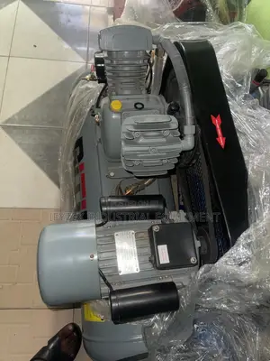 Original Piston Air Compressor 3hp 150L 8bar