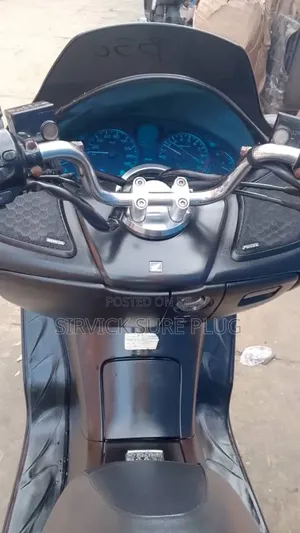 Honda Forza 2017 Black