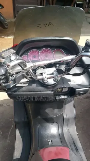 Yamaha Majesty 2020 Red