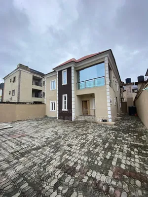 4bdrm Duplex in Lekki Phase 1 for rent