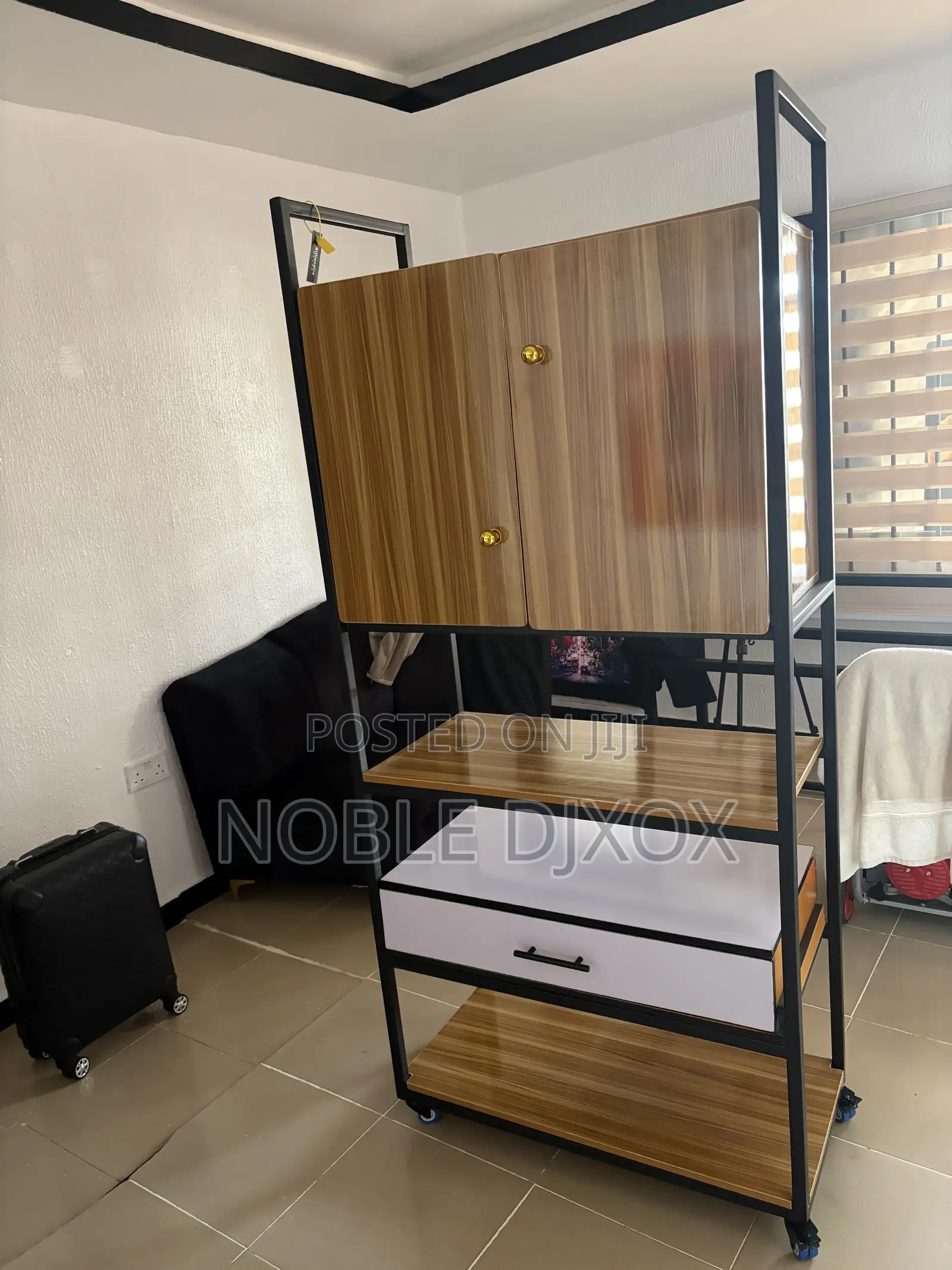 Everlasting Wardrobe