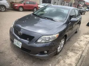 Toyota Corolla 2009 Gray