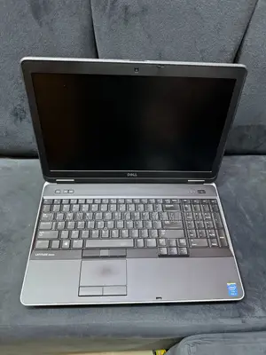 Laptop Dell Latitude 6430u 8GB Intel Core i7 SSD 256GB
