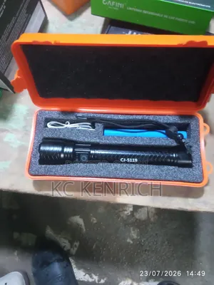 Morelite Zoom and Strobe Torchlight 600 Watts, (Digital) Iron Body