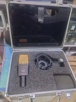Akg C414 (Open Box)