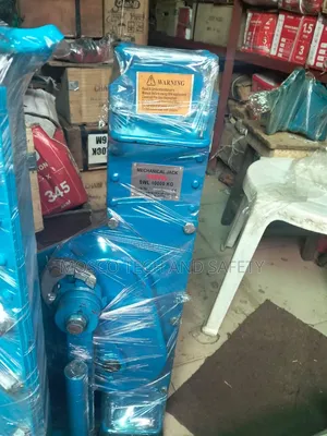 Toyo 10-Ton Mechanical Jack