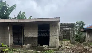 4bdrm Bungalow in Onanusi St. Agunfoye for sale