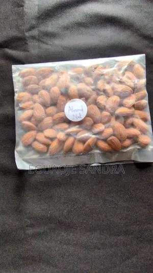 Almond Nut 100g