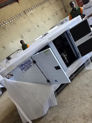 Heavy-Duty Brand New Perkins Diesel Soundproof Gen Sp125kva 100%copper