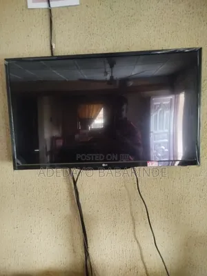 32 Inches LG TV