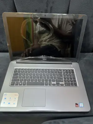 Laptop Dell Inspiron 17 5000 16GB Intel Core i7 SSD 256GB