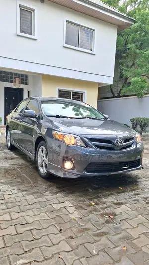 Toyota Corolla S 4dr Sedan (1.8L 4cyl 4A) 2012 Gray