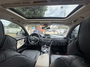 BMW 320i Sedan RWD 2015 Black