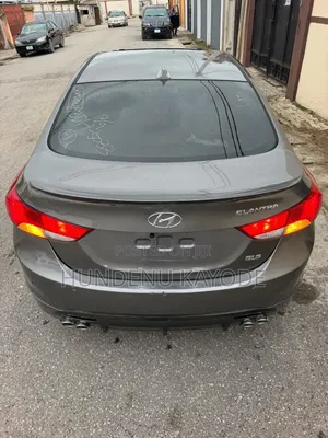 Hyundai Elantra Sport 4dr Sedan (2.0L 4cyl 6A) 2014 Gray
