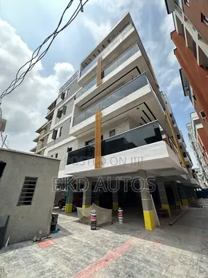 3bdrm Apartment in Lekki Phase 1 for sale