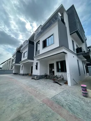 Furnished 4bdrm Duplex in Private Estate Lekki for sale