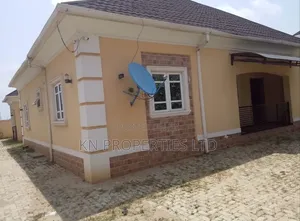 3bdrm Bungalow in Secured And Serene, Galadimawa for rent