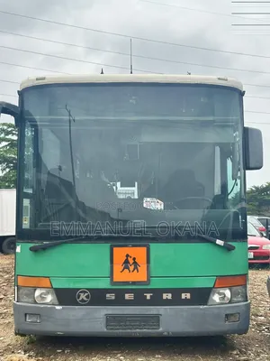Bus 2017 White