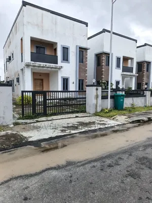 3bdrm Duplex in Amen Estate Along for rent
