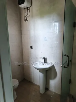 3bdrm Duplex in Amen Estate Along for rent