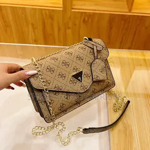 New Guesses Minimalist Chain-Stitched Printed Small Square Bag Vintage