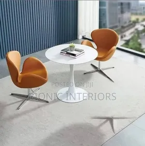 Relaxing Chair With Center Table