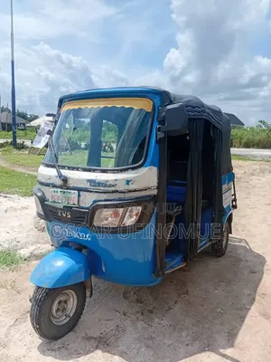 TVS HLX 125 2025 Blue