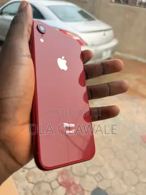 Apple iPhone XR 64 GB Red