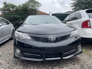 Toyota Camry SE 4dr Sedan (2.5L 4cyl 6A) 2013 Black