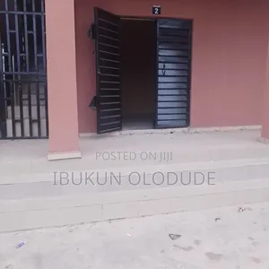 New Lock Up Shop Along a Busy Road at Alagbole to Let