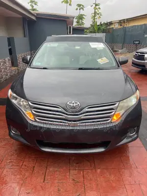 Toyota Venza XLE 2010 Gray
