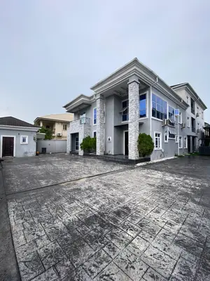 18 Bedroom Hotel for Lease