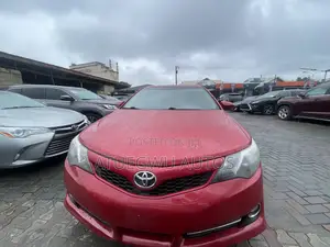 Toyota Camry SE 4dr Sedan (2.5L 4cyl 6A) 2012 Red