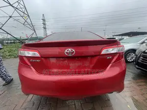 Toyota Camry SE 4dr Sedan (2.5L 4cyl 6A) 2012 Red