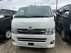 Toyota HiAce 2014 White