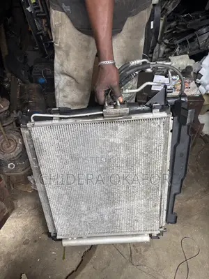 Radiator and Fan and AC Condenser Hyundai Santa Fe Turbo Engine